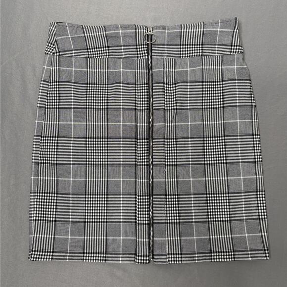 INC International Concepts Black White Plaid Mid-Rise Stretch Skirt Medium - Picture 1 of 5